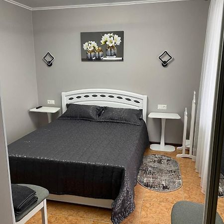 Золотий Лев Hotel Zvenyhorodka Bagian luar foto