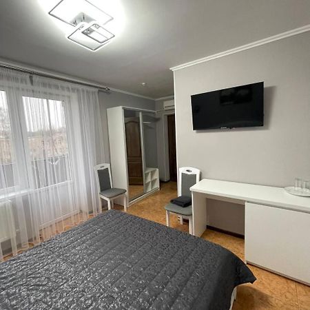 Золотий Лев Hotel Zvenyhorodka Bagian luar foto
