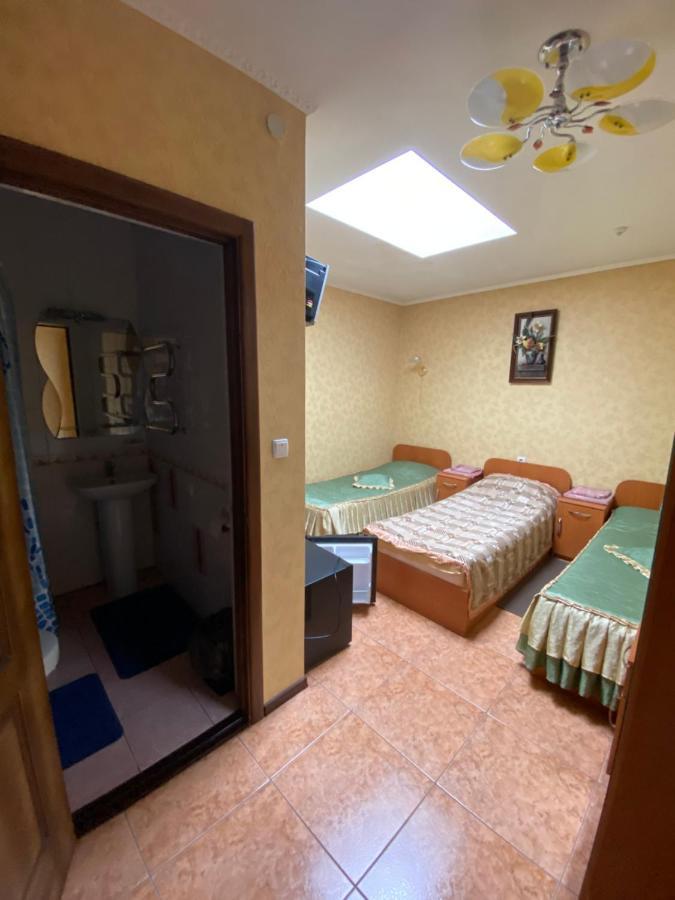 Золотий Лев Hotel Zvenyhorodka Bagian luar foto