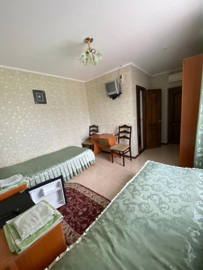 Золотий Лев Hotel Zvenyhorodka Bagian luar foto
