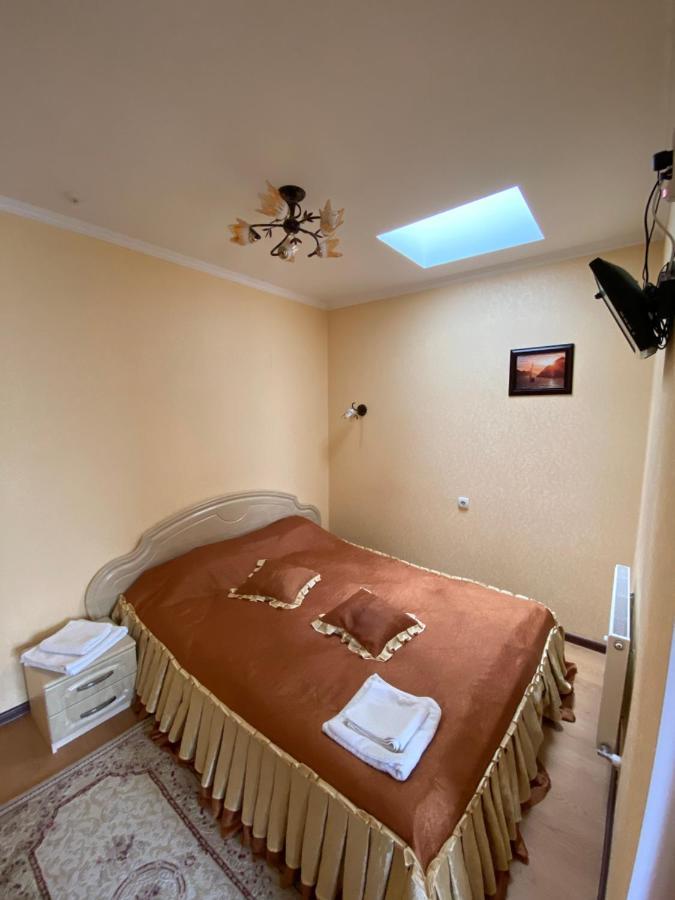 Золотий Лев Hotel Zvenyhorodka Bagian luar foto