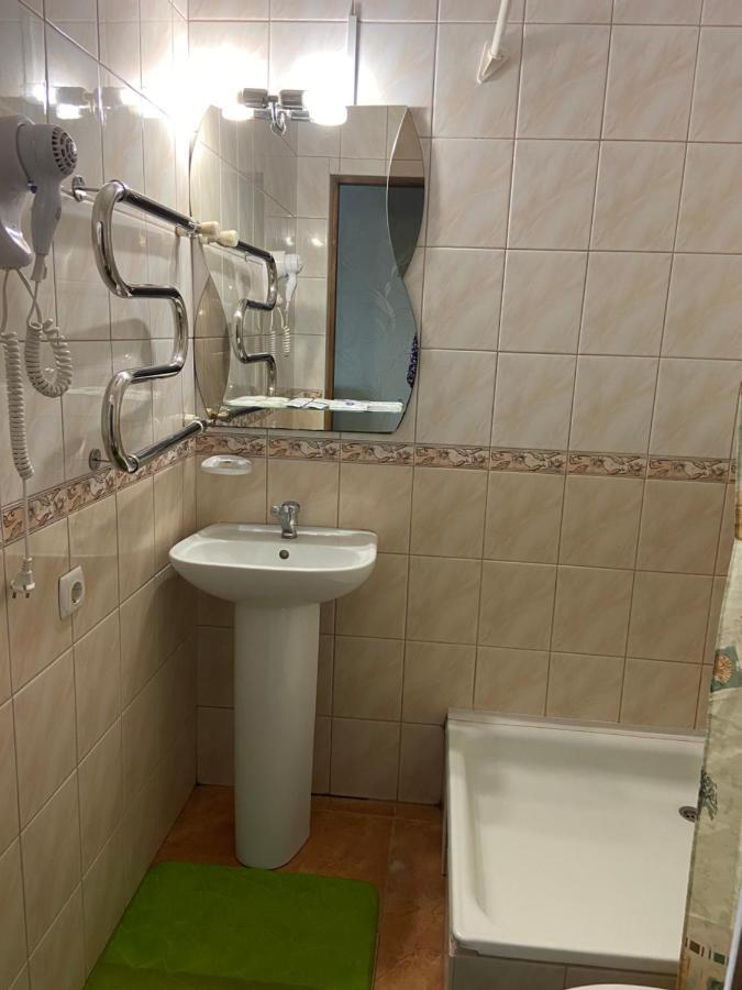 Золотий Лев Hotel Zvenyhorodka Bagian luar foto